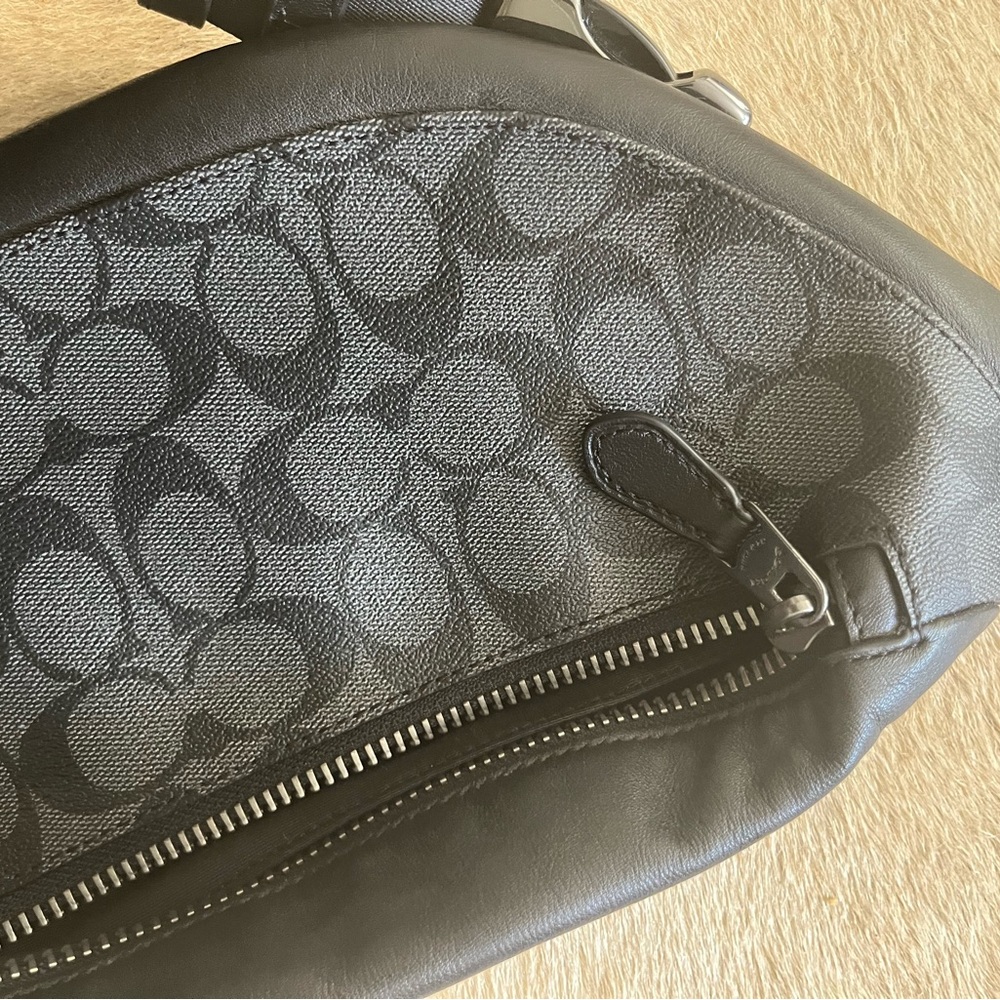 Authentic Black /Gray COACH logo knapsack bag, preloved and EXCELLENT condition!